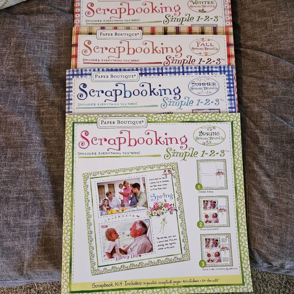 4 Seasonal Scrapbooks - Picture 1 of 11